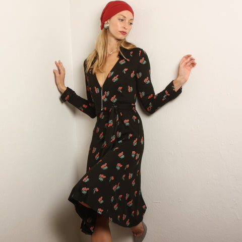 diane von furstenberg wrap dress 70s A life unwrapped!  In 1974 the iconic was born! The designer? None other than Furstenberg! -Wrap dress: A dress with a front closure formed by wrapping one V2081 (PDF) | Misses' Wrap