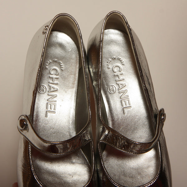 Chanel 2019 Metallic Silver Leather Mary Janes - 37